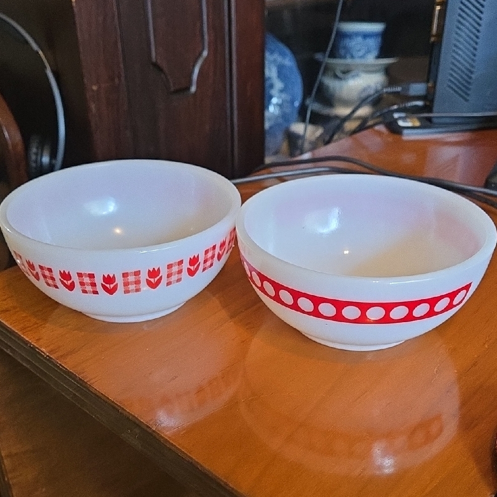 Vintage Red Patterned Bowls